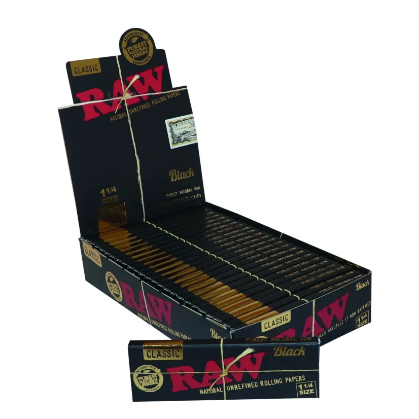 RAW Black Classic 1¼ Ritināmie Papīri – dabīgs, neapstrādāts rullējamais papīrs, 50 loksnes/iepakojumā, 24 iepakojumi/Display Box