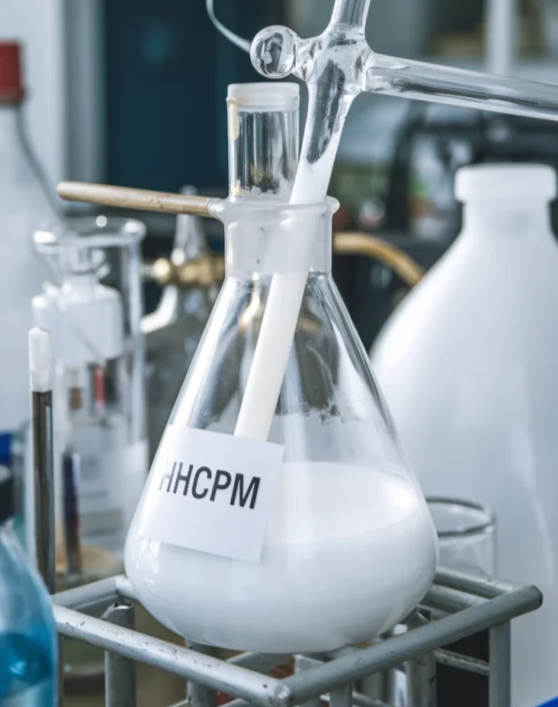 HHCPM a jeho výroba v laboratoři pomocí chemických kroků